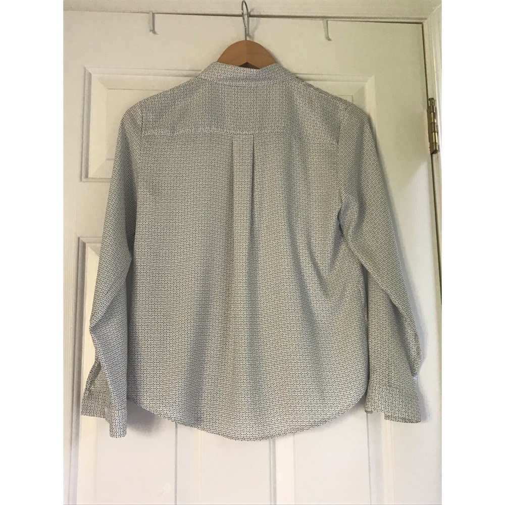 Button Down Work Top. - Picture 2 of 2
